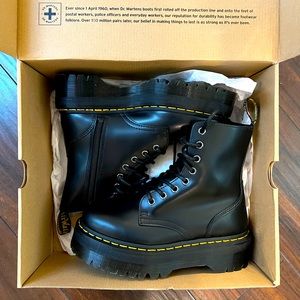 New Dr Martens Jadon black boot